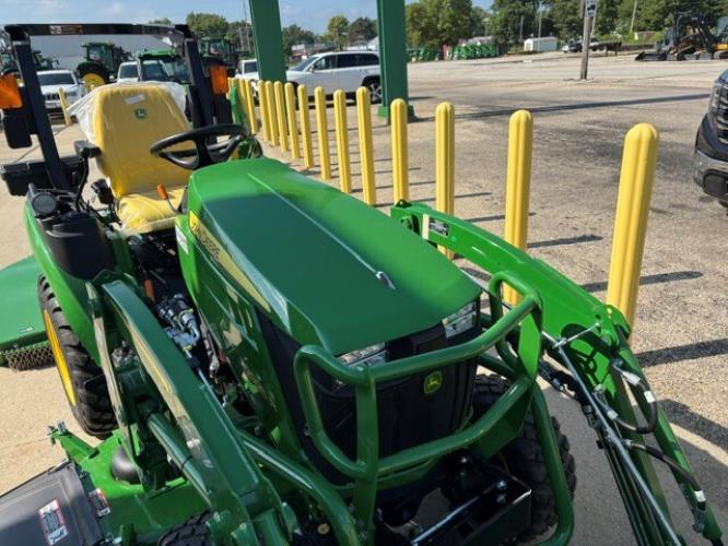 John Deere 2025R
