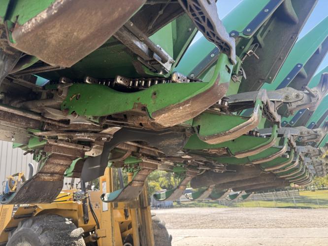 John Deere C8R