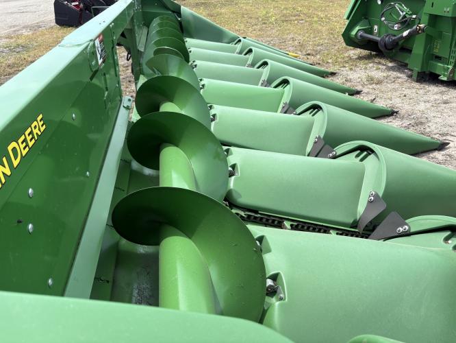 John Deere C8R