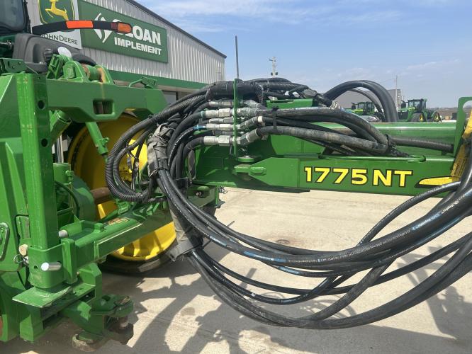 John Deere 1775NT