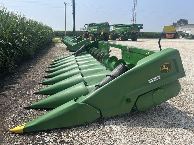 John Deere C8R