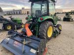 John Deere 3046R