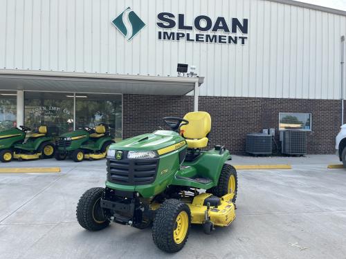 2017 John Deere X758