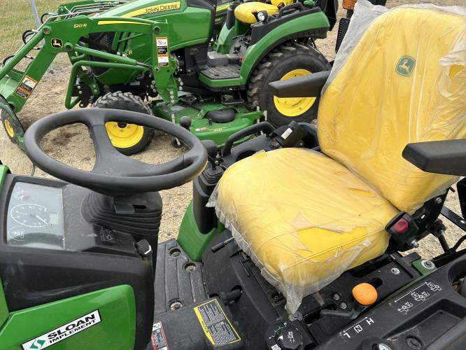 John Deere 1025R