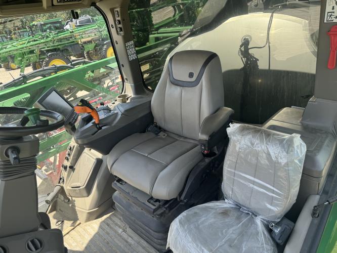John Deere 412R