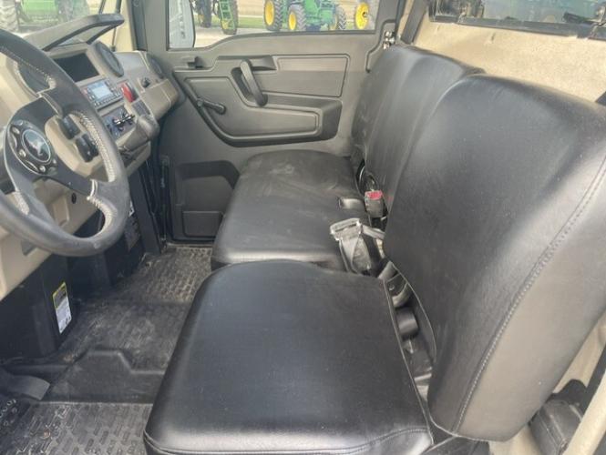 John Deere XUV835R Premium Cab