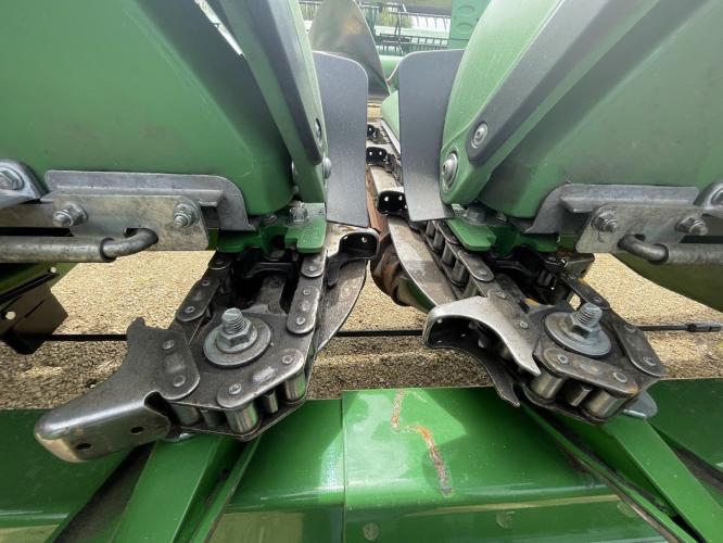 John Deere C8R