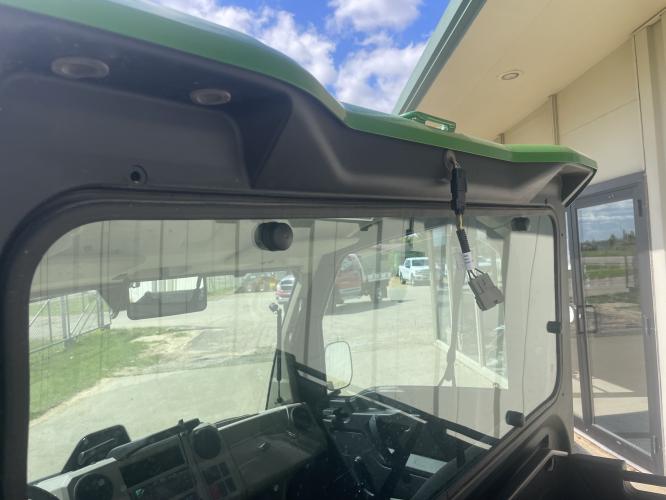 John Deere XUV835R Premium Cab