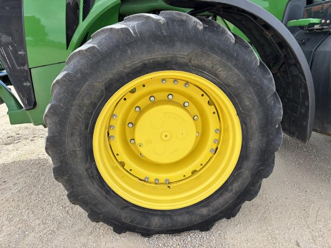 John Deere 8320R