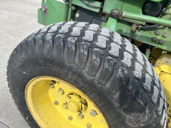 John Deere 850