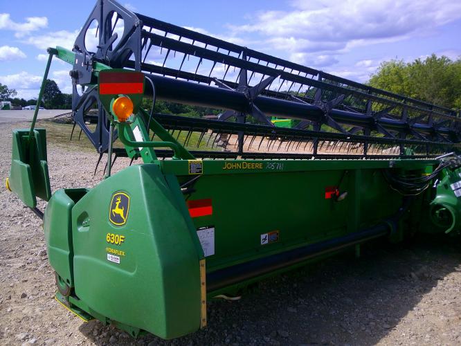 John Deere 630F