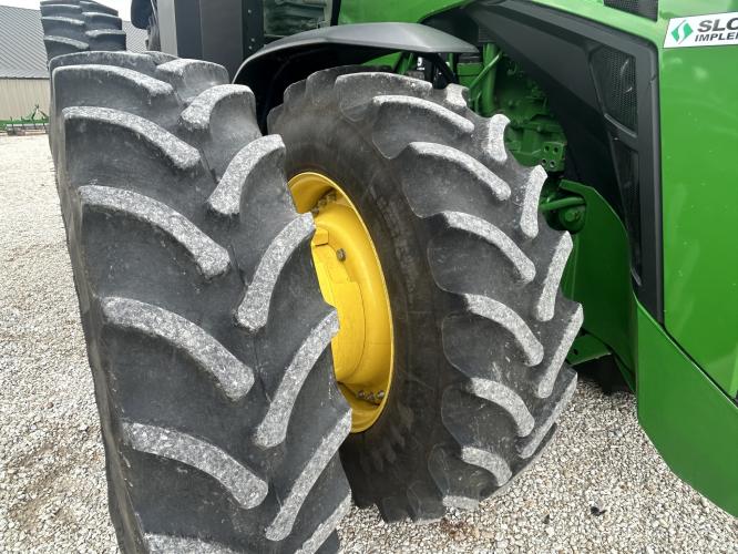 John Deere 8R 410