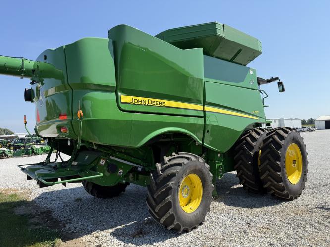 John Deere S770