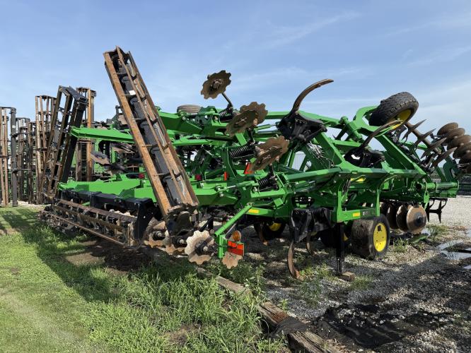John Deere 2730