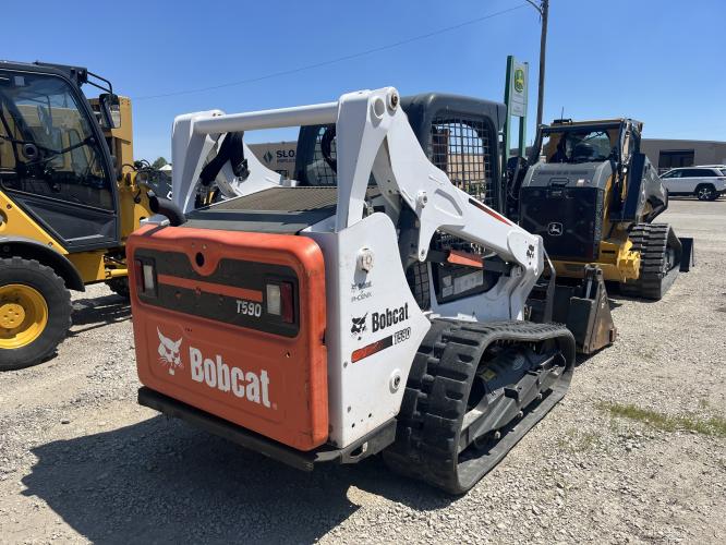 Bobcat T590