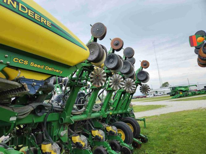 John Deere 1790