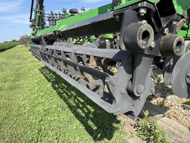 John Deere 2730