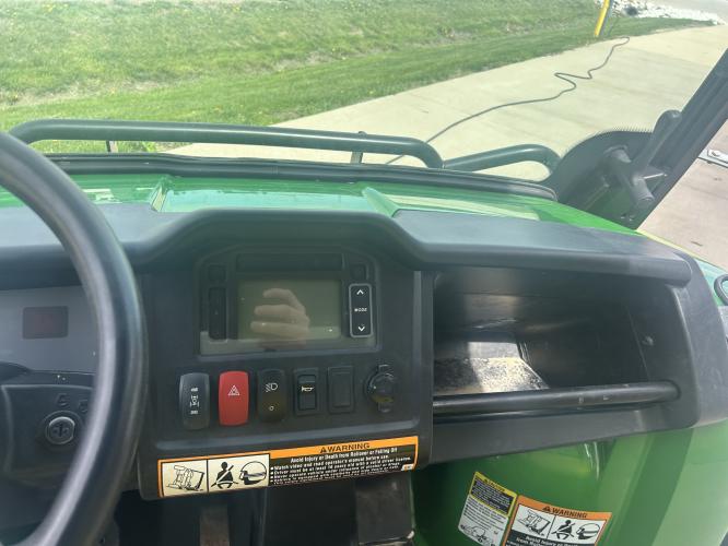 John Deere XUV 825I GREEN