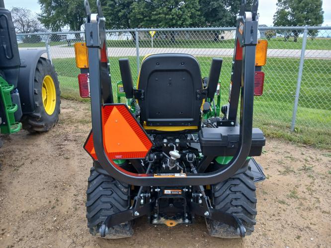 John Deere 1025R