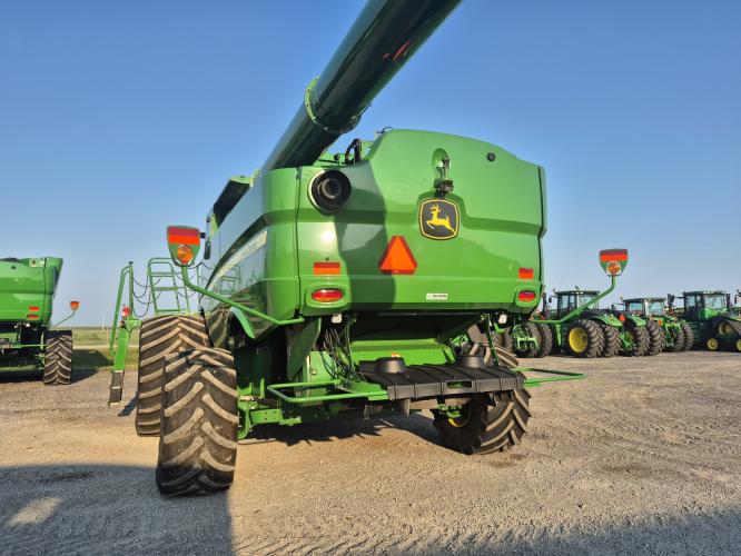 John Deere S790