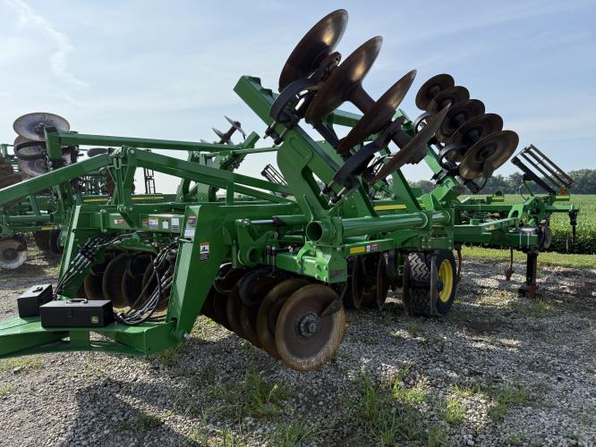 John Deere 2730