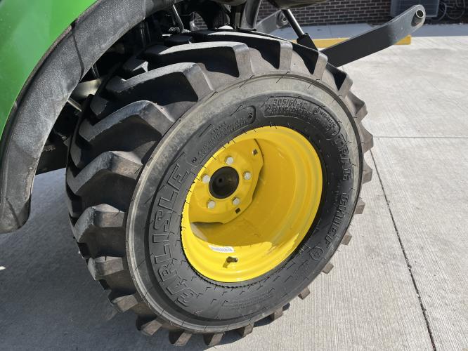 John Deere 1025R