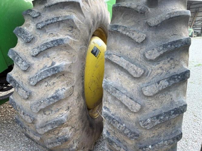 John Deere S670