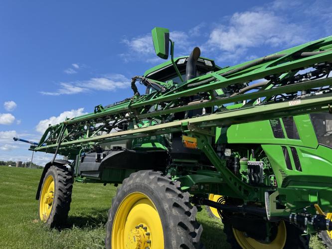 John Deere 412R