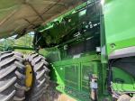 John Deere S7 700
