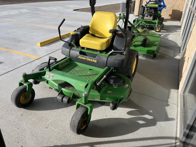 John Deere 757
