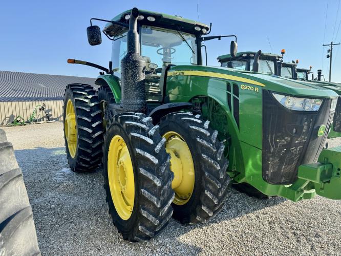 John Deere 8370R