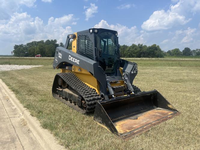 John Deere 331G