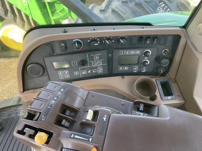John Deere 8430