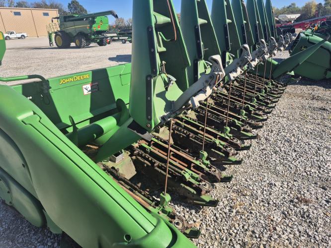 John Deere 608C StalkMaster