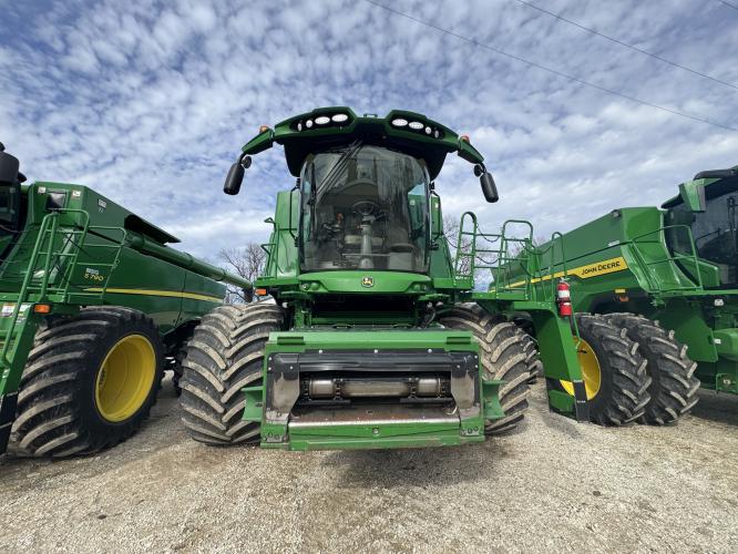 John Deere S780