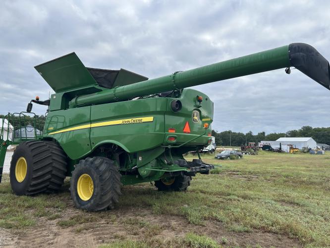 John Deere S680