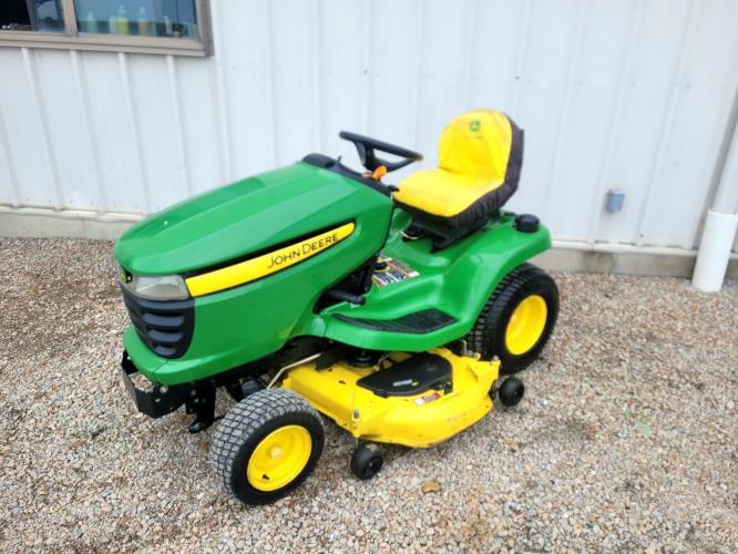 John Deere X320