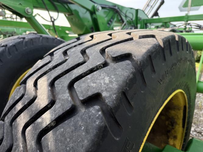 John Deere 2730