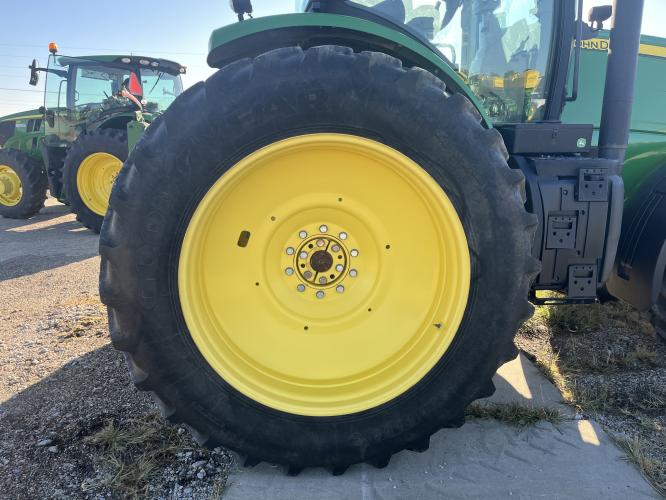 John Deere 7200R