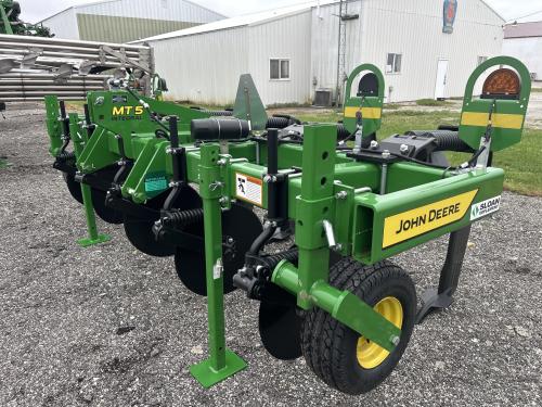 2025 John Deere MT5