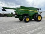 John Deere S7 700