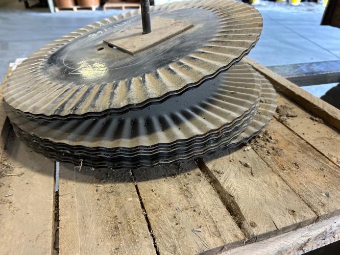 Yetter new old stock 2571-168 20" rippled blade