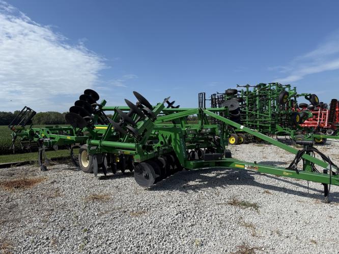 John Deere 2730