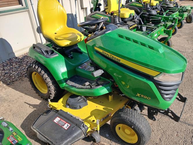 John Deere X590