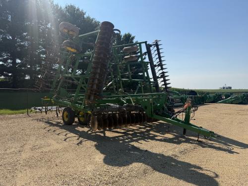 2007 John Deere 726
