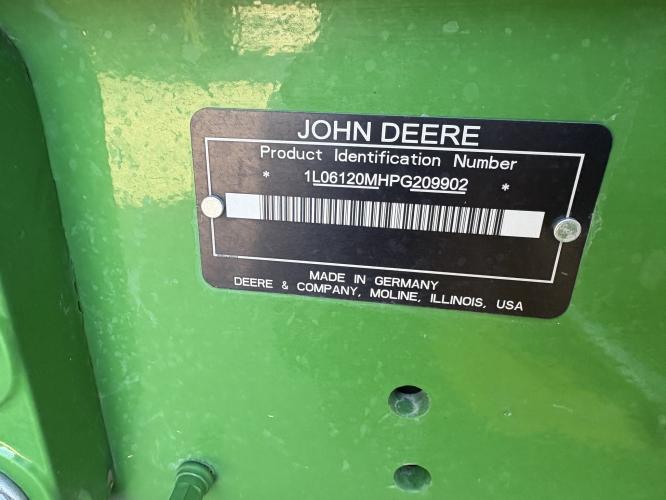 John Deere 6120M