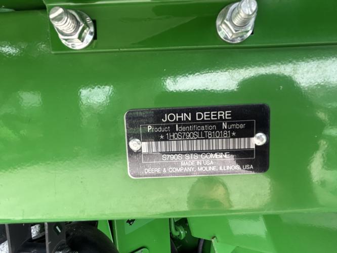 John Deere S790
