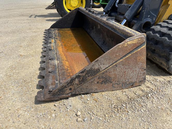 John Deere 333G