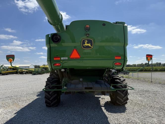 John Deere S780