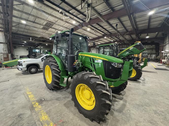 John Deere 5120M